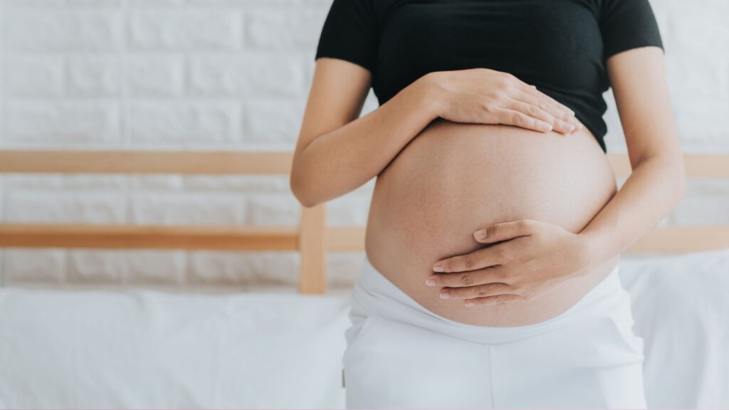 お腹が大きい妊婦さん